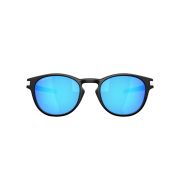 Oakley-Latch-Front