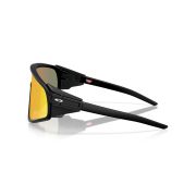 Oakley-Latch Panel-Side