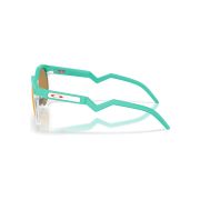 Oakley-Hstn-Side