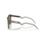 Oakley-Hstn Sq-Side