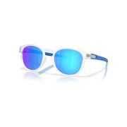 Oakley-Latch-Angle