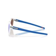 Oakley-Latch-Side