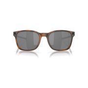 Oakley-Holbrook-Back